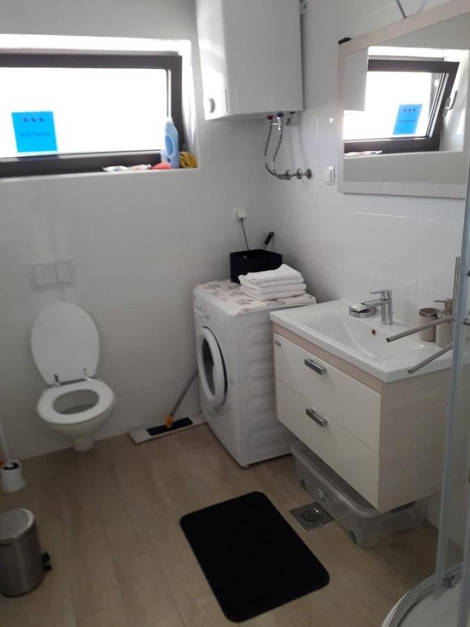 Apartment White Vantacici Kültér fotó